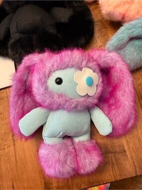 CJ Hendry Ultra Rare Hong Kong Exclusive  Juju